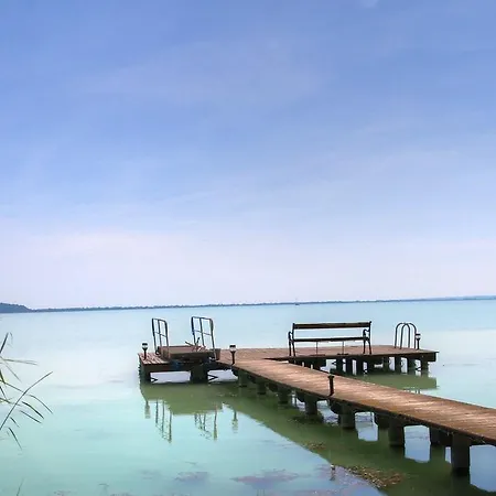 Balatontourist Balaton Vendeghaz ヴィラ *